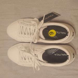 NAUTICA Navtech comfort sneakers size 9